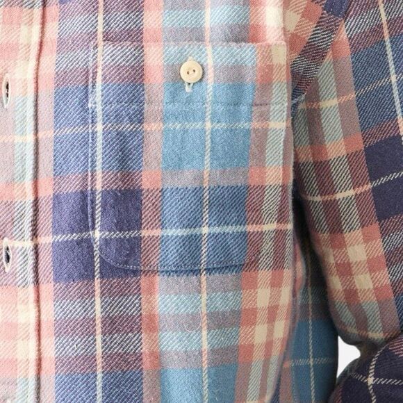 Faherty The Surf Flannel in Bristol Blue Size M - Picture 4 of 6